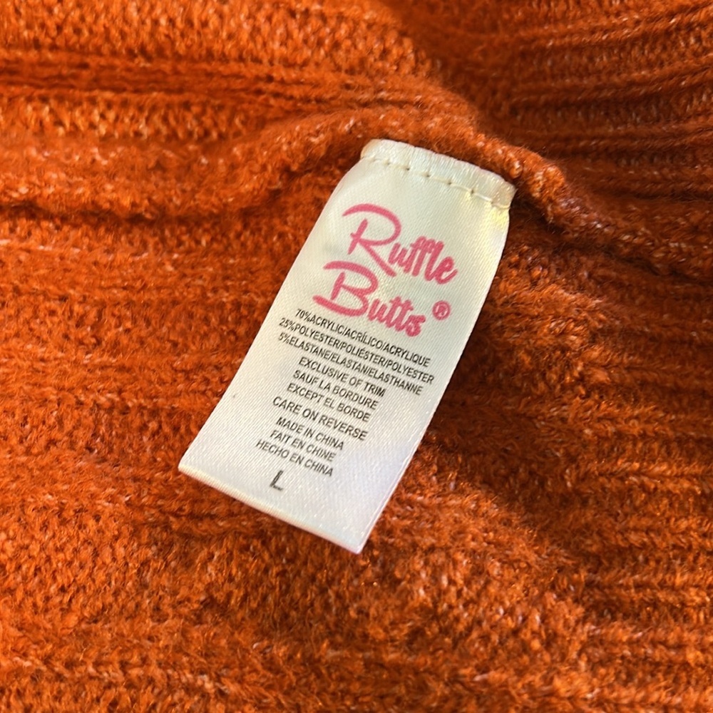 5 for 25$
Ruffle butts ladies cable knit sweater NWT - Picture 4 of 4